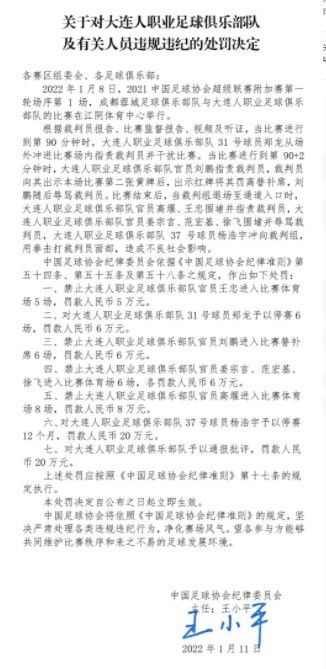 这究竟是凡人马乐走错了;景点，与壁画神仙拍了张经典;游客照？还是马乐最终培训方法有效，喜提;仙位，与另外一个自己愉快;交接？这样的巧妙设定同样展现了影片与传统喜剧十分不同，在电影《天气预爆》中，不仅有神仙和凡人破次元壁的同框互动，还有神仙与现代都市的混搭安排